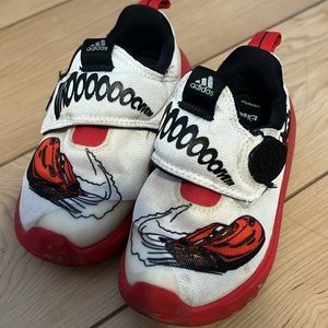 Lighting McQueen tennis shoes